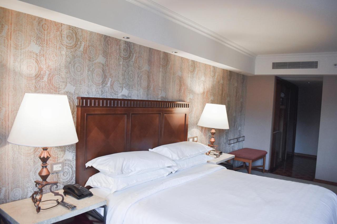 Sheraton Pilar Hotel & Convention Center Dış mekan fotoğraf