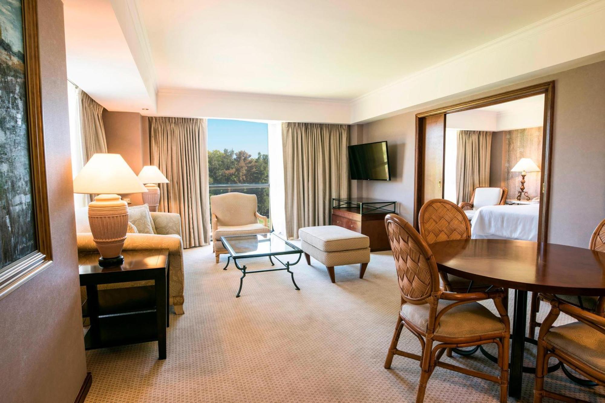 Sheraton Pilar Hotel & Convention Center Dış mekan fotoğraf