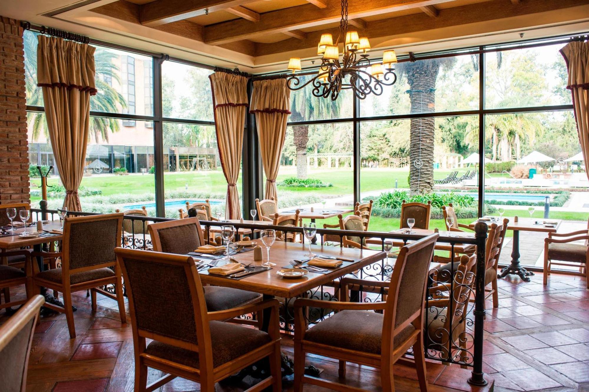Sheraton Pilar Hotel & Convention Center Dış mekan fotoğraf